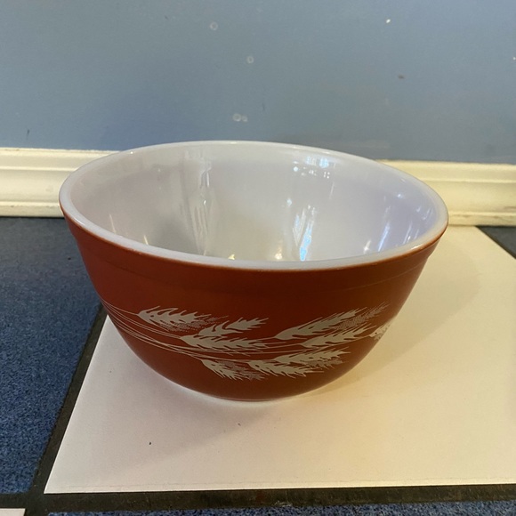 Pyrex Autumn Harvest mixing bowl - Picture 2 of 3